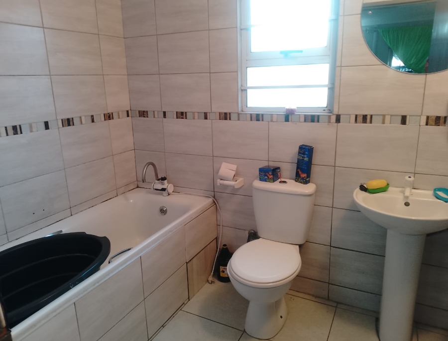 2 Bedroom Property for Sale in Delft Western Cape